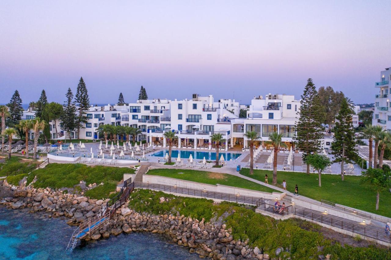 Nausicaa Beach Hotell Protaras Exteriör bild