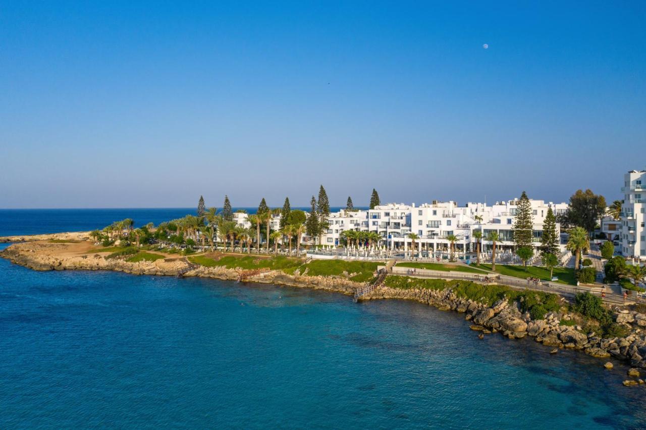 Nausicaa Beach Hotell Protaras Exteriör bild