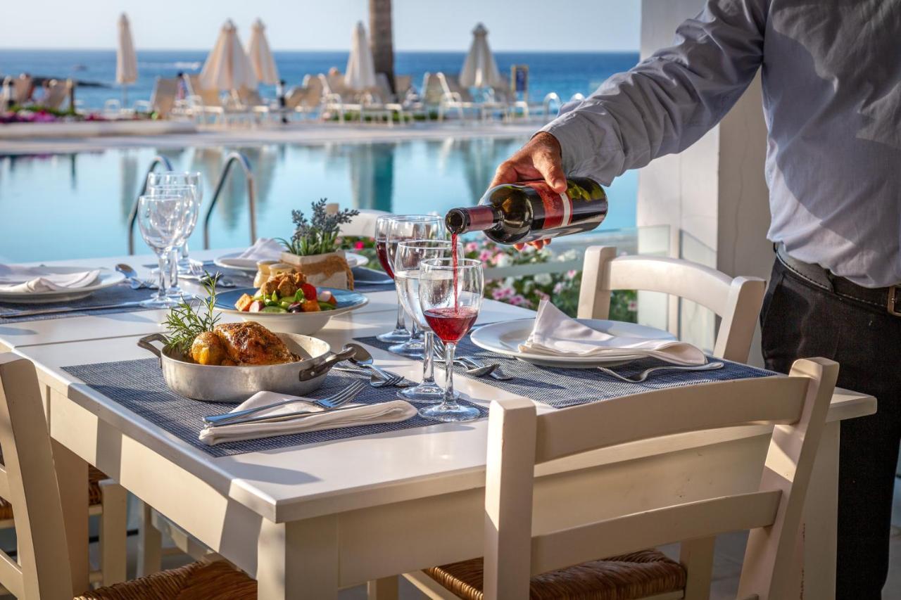 Nausicaa Beach Hotell Protaras Exteriör bild