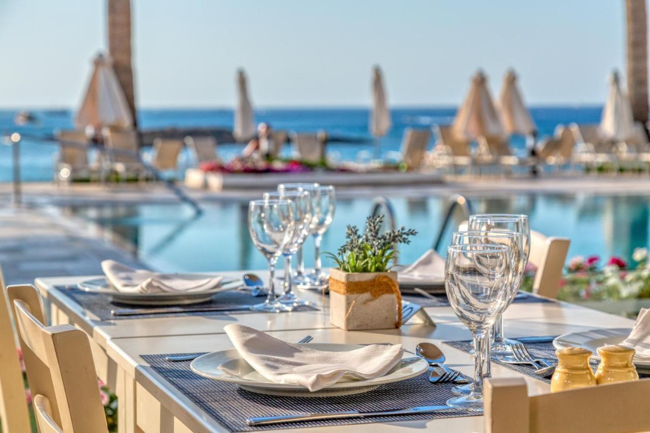 Nausicaa Beach Hotell Protaras Exteriör bild