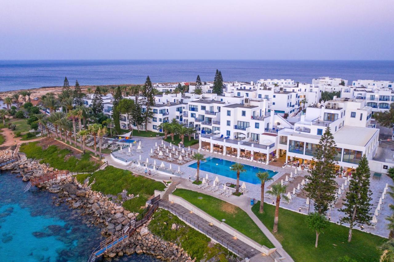 Nausicaa Beach Hotell Protaras Exteriör bild
