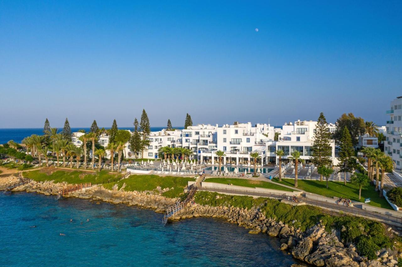 Nausicaa Beach Hotell Protaras Exteriör bild