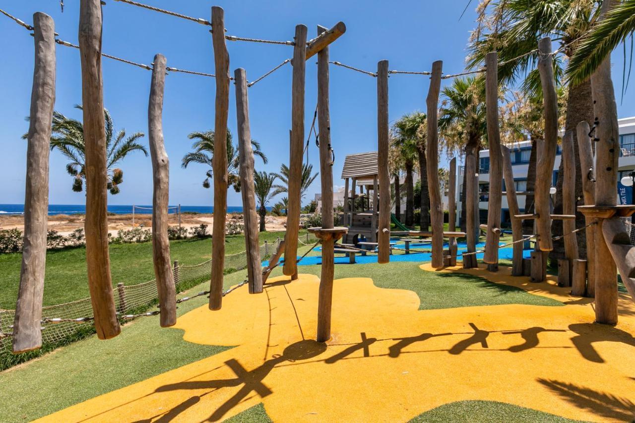 Nausicaa Beach Hotell Protaras Exteriör bild
